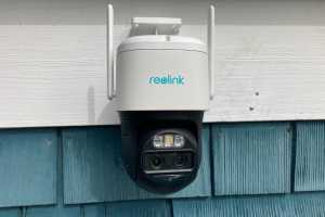 Reolink's TrackMix outdoor security cam offers a dual-lens view